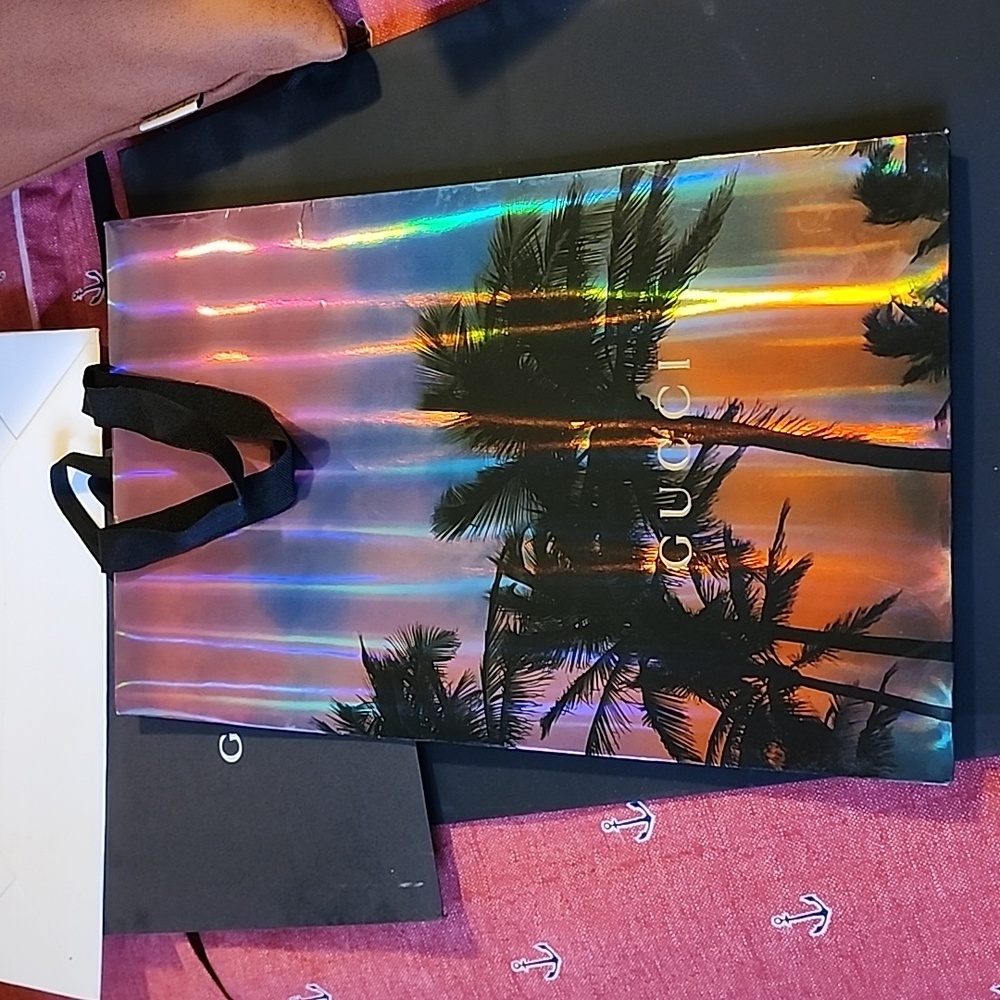 BEAUTIFUL GUCCI LIMITED EDITION SHOPPING BAG